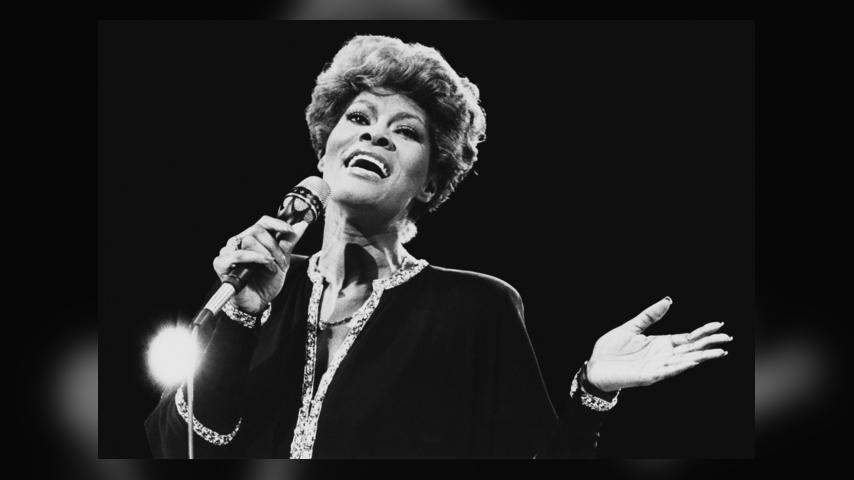 5 Things You May Not Have Known About Dionne Warwick