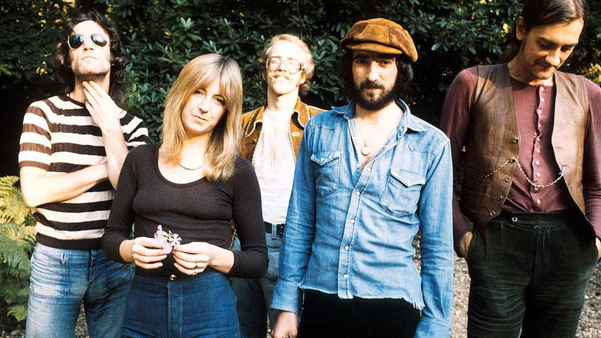Posed group portrait of Fleetwood Mac in September 1973. Left to right are Bob Weston, Christine McVie, Bob Welch, John McVie and Mick Fleetwood. (Photo by Michael Putland/Getty Images)